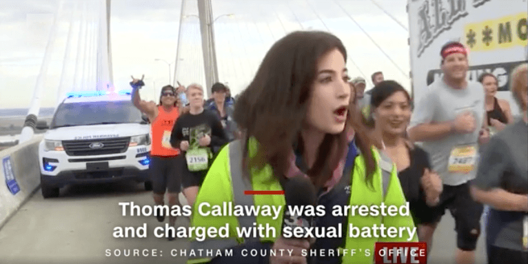 Un corredor que golpeó el trasero de una reportera en el aire ahora enfrenta cargos