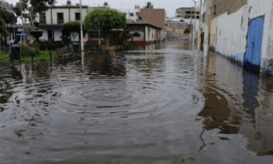 Pacasmayo: desborde de canal afectó a más de 200 familias