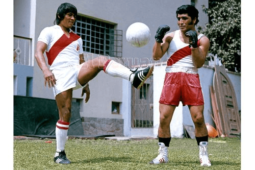 Hugo Sotil cumple hoy 74 años y la FPF le brinda un caluroso saludo