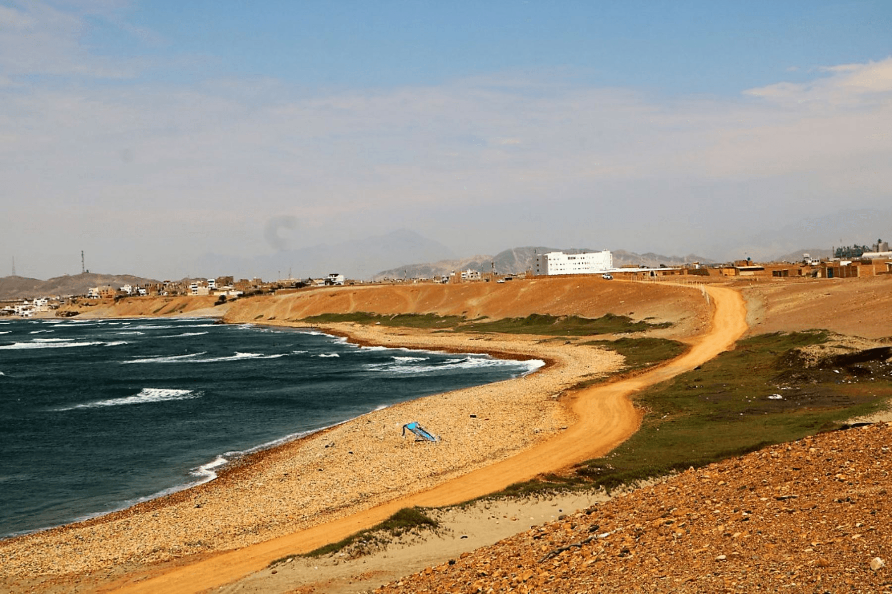 Ejecutan mejoras en 62.2 km de caminos vecinales en la provincia de Pacasmayo