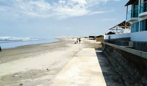 La Libertad: surfista muere en mar de Puémape, en Pacasmayo