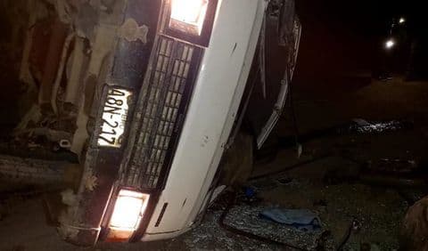 Integrantes de banda de músicos quedan heridos en accidente