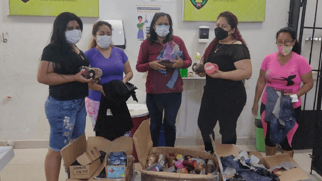 Penales de mujeres Sullana y Pacasmayo reciben donación de materiales de Renzo Costa