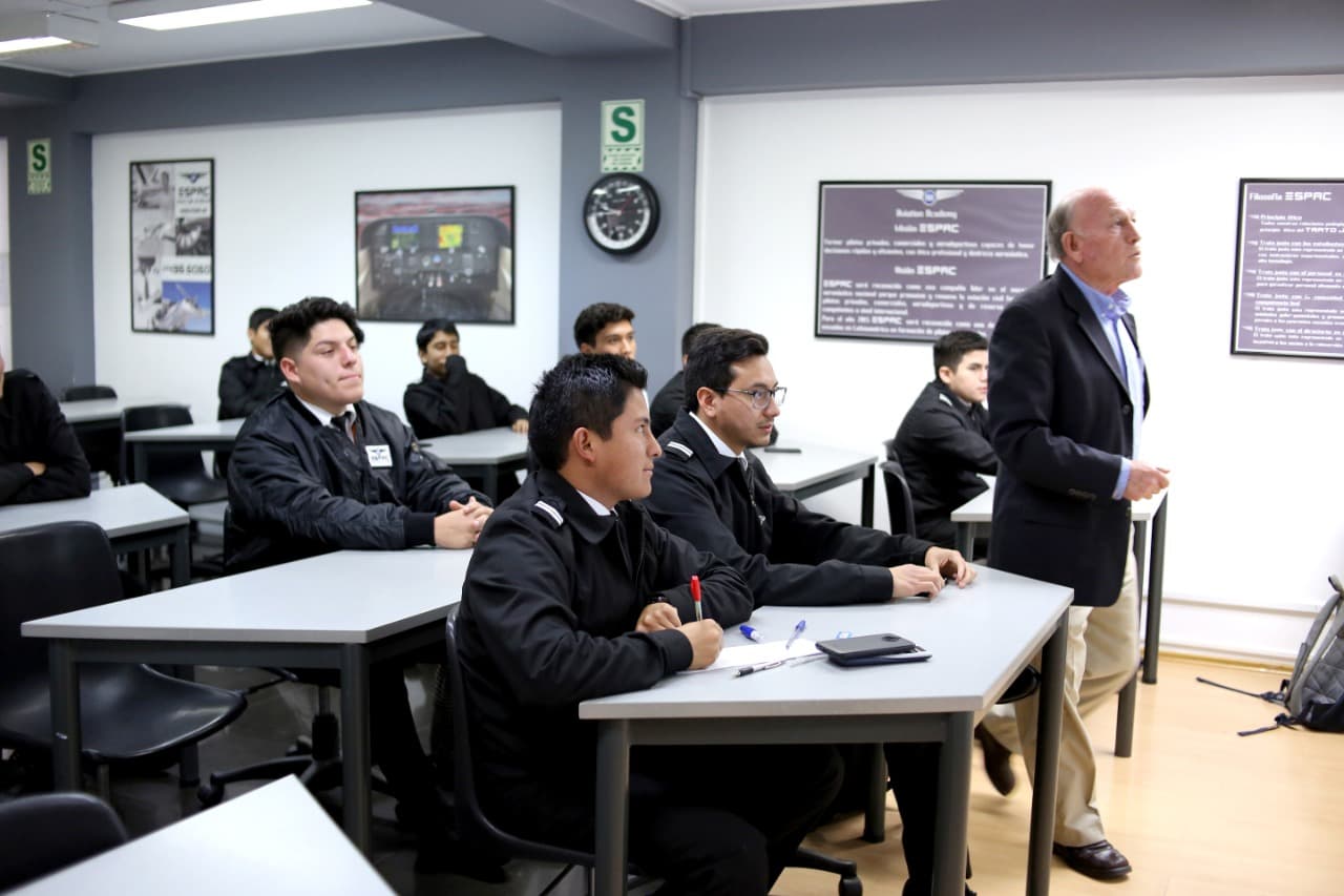 Escuela Peruana de Aviación Civil (ESPAC) inaugura sede en Pacasmayo