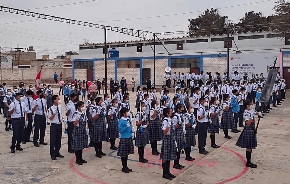 Juramentan a autoridades de colegio Antonio Raimondi de Pacasmayo