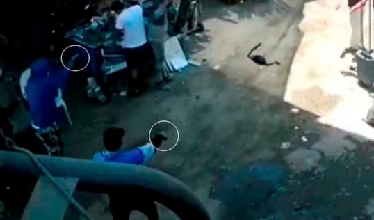 En menos de 2 minutos asaltan ferretería en La Libertad