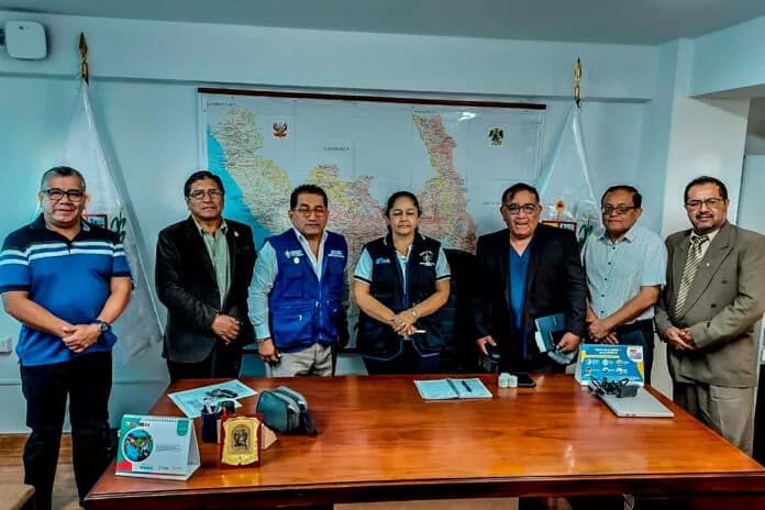 Químicos Farmacéuticos se suman a la lucha contra el dengue