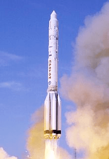 La Danza Cósmica de la Luna 15 y el Apolo 11