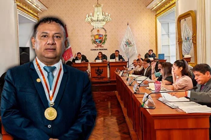 Juramentación de Ever Cadenillas en Consejo Regional de La Libertad