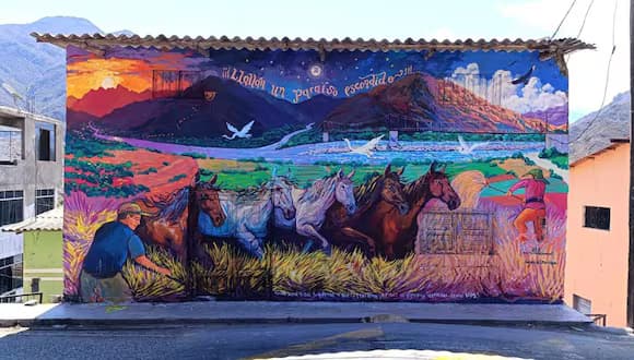 Llallán renace con murales que cuentan su historia