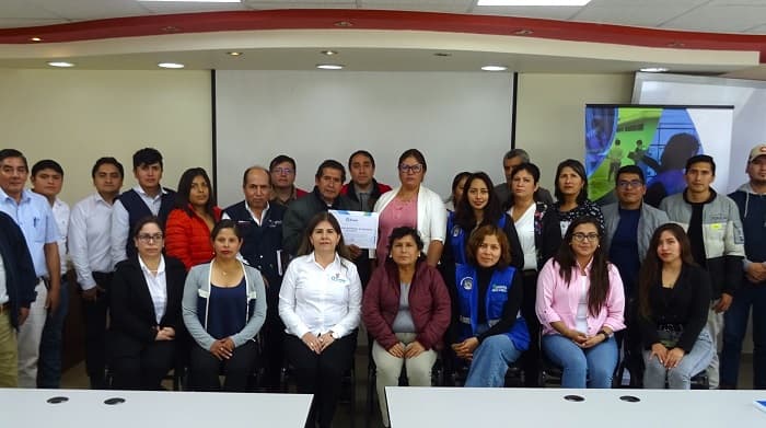 Sunass reconoce a Santiago de Chuco por agua segura