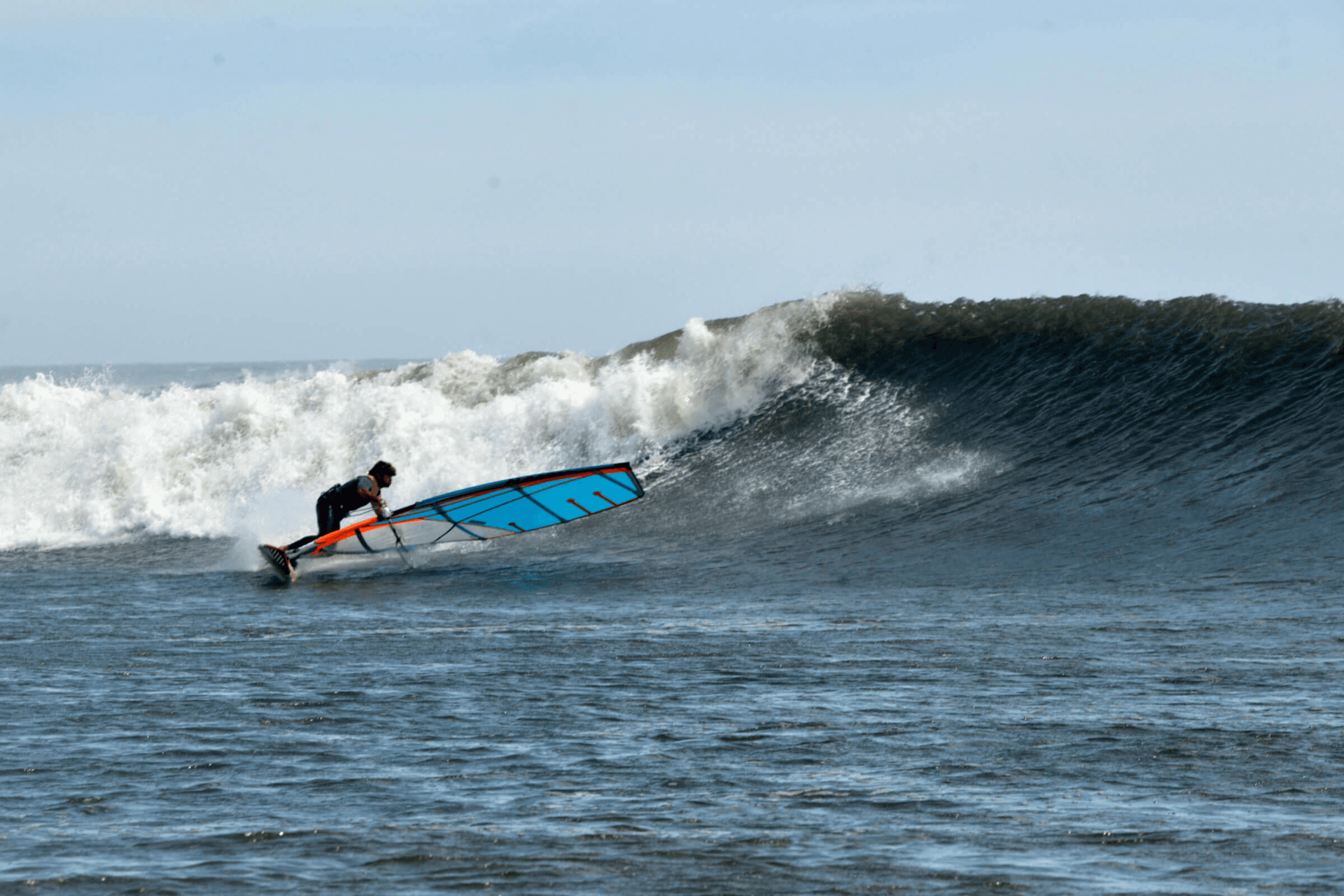 Los Mejores Windsurfistas del Mundo Brillan en Pacasmayo