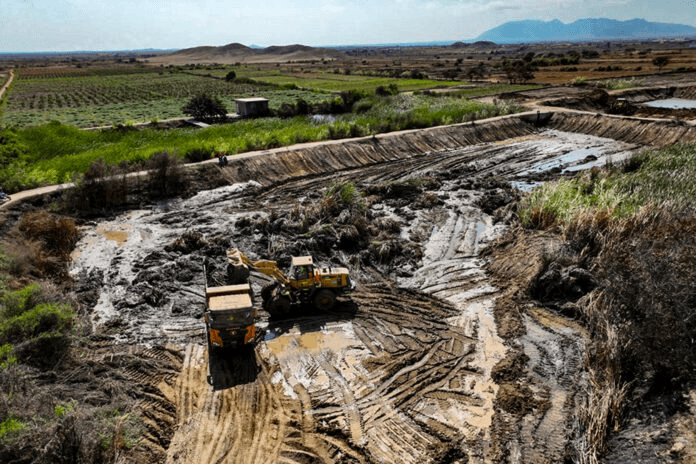 Desechando Maleza: 14 Qochas en Pacasmayo Renovadas para Riego