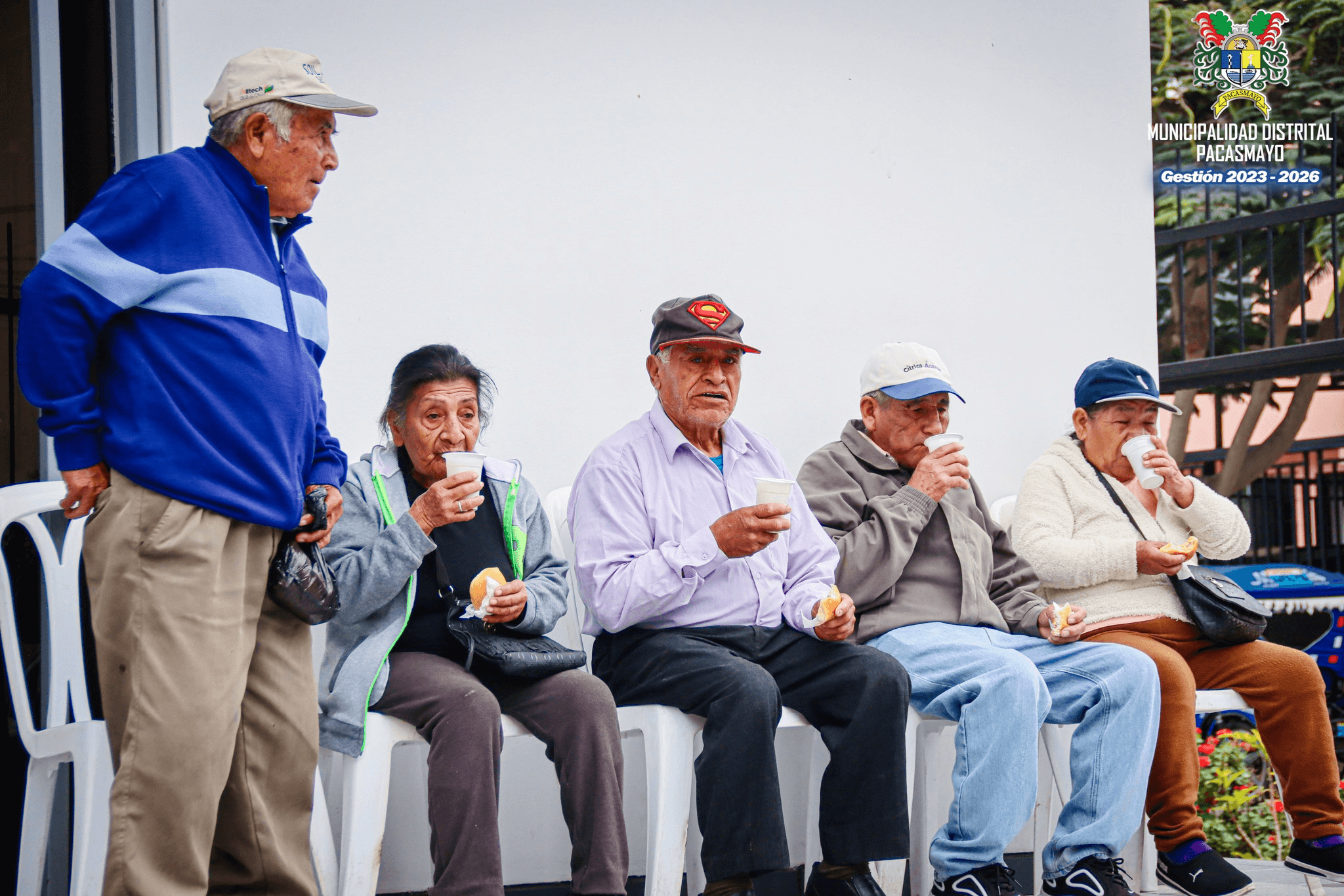 Acompañamos a Nuestros Mayores