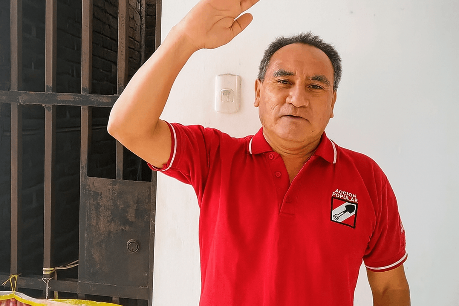 Alcalde de Chepén acusado de usar recursos públicos para viaje personal