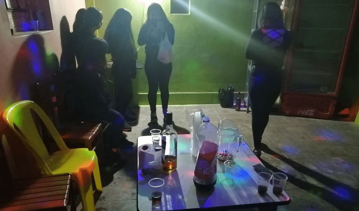 Capturan a 15 personas cuando bailaban en fiesta de Halloween en La Libertad