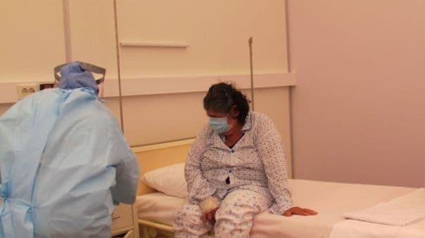 ¿Se están llenando las camas UCI en las regiones?