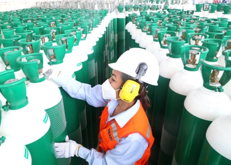 Moderna planta de oxígeno que producirá hasta 400 cilindros al día fue inaugurado en Pacasmayo