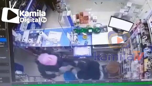 Delincuentes roban farmacia y se llevan S/ 2,500