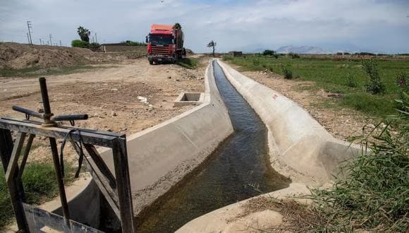 Construyen seis canales de riego en Pacasmayo
