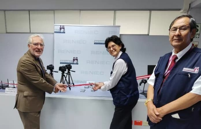 Reniec Trujillo inaugura centros de impresión de DNIE y presenta 65 kits de identificación