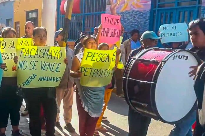 Pescadores de Pacasmayo protestan contra Anadarko