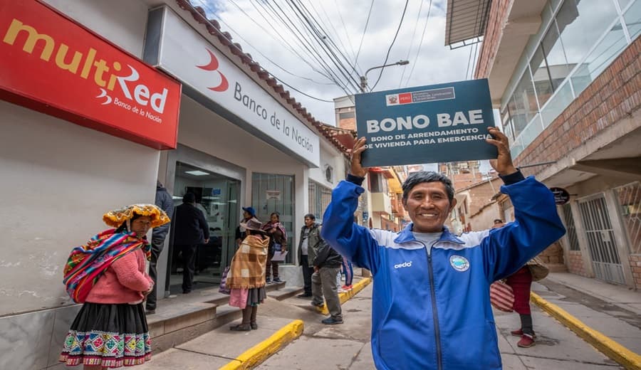 967 Familias Afectadas Reciben Bonos por Emergencias