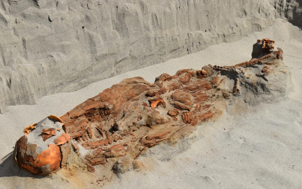 Descubren entierros misteriosos en Puémape