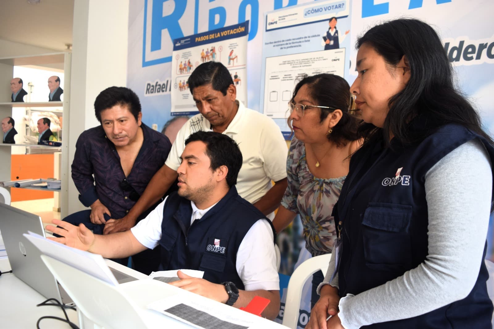 Capacitación de militantes políticos en Trujillo para elecciones internas