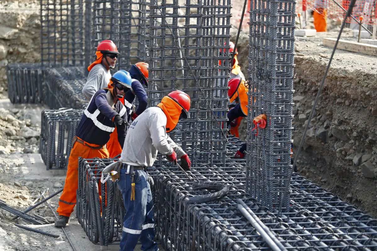 Adquisición de Cemix Ecuador por Grupo Gloria: expansión en la construcción