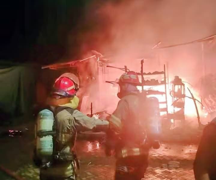 Incendio en mercado zonal Pacasmayo, La Libertad, Perú