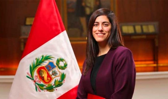 BBC elogia ministra de economía María Antonieta Alva Luperdi