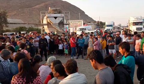 La Libertad: motociclista muere tras impactar contra camión cargado de concreto