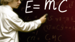 En el aniversario de E=mc²