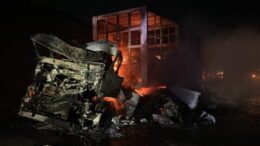 Incendio y choque nocturno en Pacasmayo