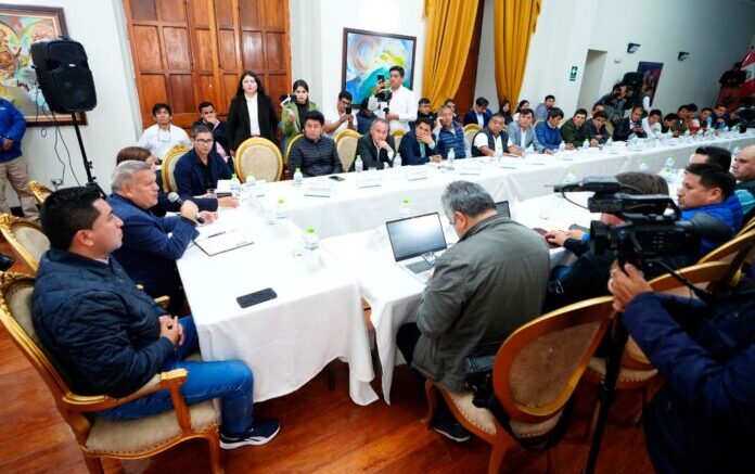 35 municipalidades recibirán S/ 120 millones para obras