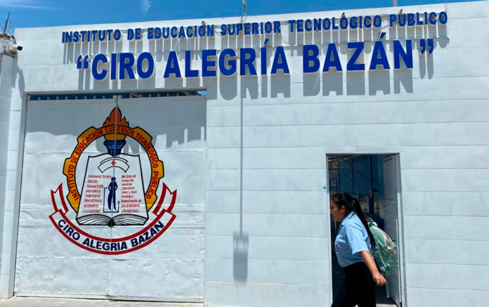 Transformación del Instituto Ciro Alegría: Futuro Educativo