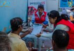 Donación de paltas y lentes para adultos mayores en Pacasmayo