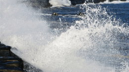 Cierre de puertos en La Libertad por oleajes anómalos