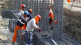 Adquisición de Cemix Ecuador por Grupo Gloria: expansión en la construcción