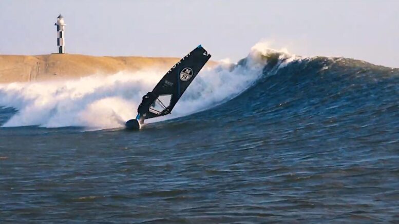 Windsurf Pacasmayo: Aventura Otoñal de Bernie
